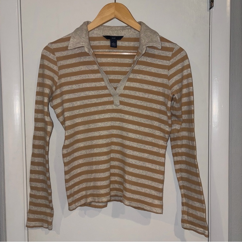 Gap Vintage Y2K Striped Long Sleeve Shirt. Tan and Grey. Size: Small.